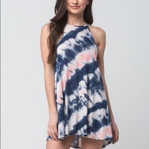 Adorable tie dye billabong dress